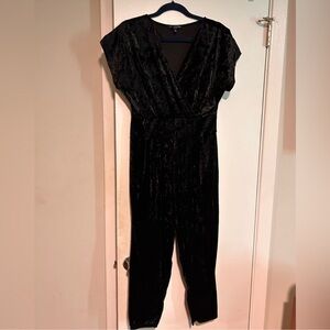 ONE CLOTHING Size XS Cap Sleeve Black Velour Cropped Faux Wrap V Neck Jumpsuit